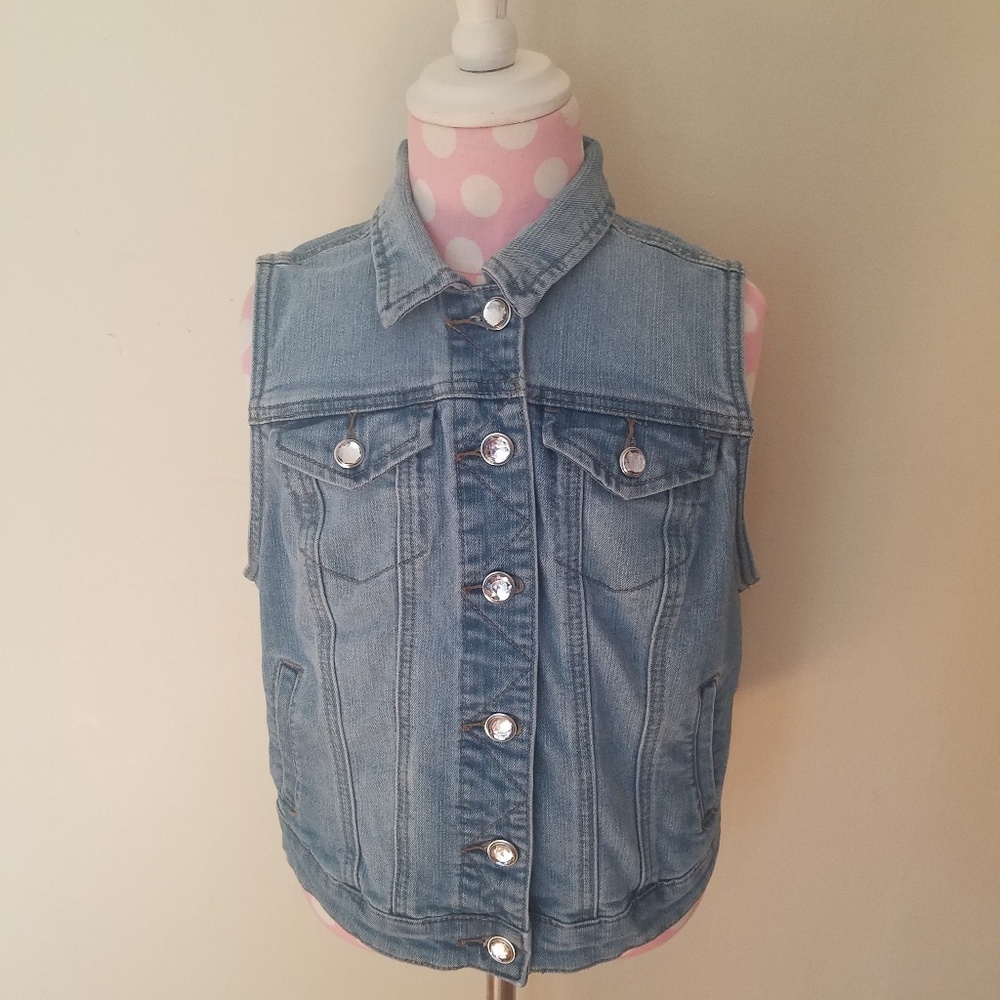 Sleeveless Jean Jacket
